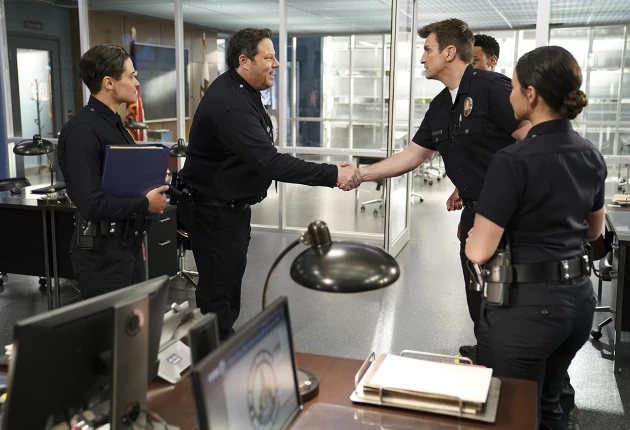 Превью из 3 сезона 11 серии сериала Новичок / Новобранец